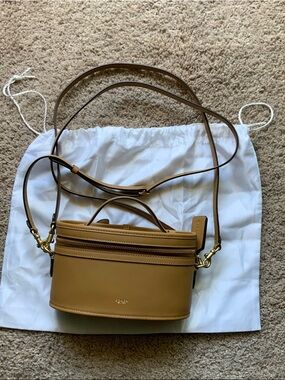 Like New Coach Trail Bag in Honey Brown